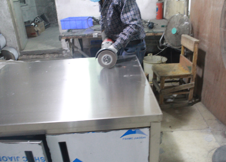 英迪爾生產車間-打磨區